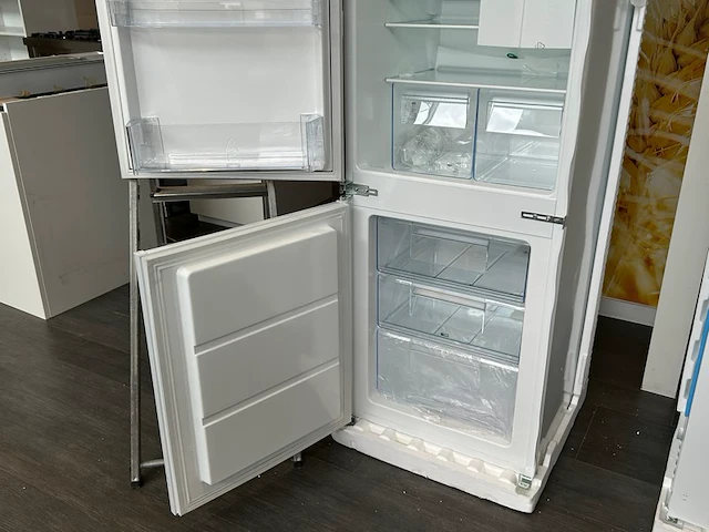 Koel vrieskast zanussi - afbeelding 1 van  8