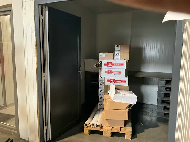Koelcel met kantoorcombinatie - afbeelding 11 van  32