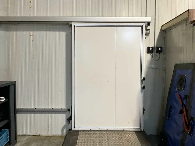 Koelcel met kantoorcombinatie - afbeelding 1 van  32