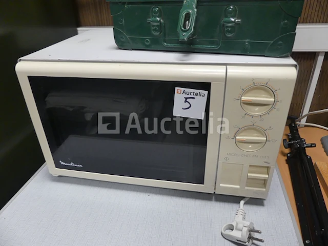Koelkast en magnetron - afbeelding 1 van  6