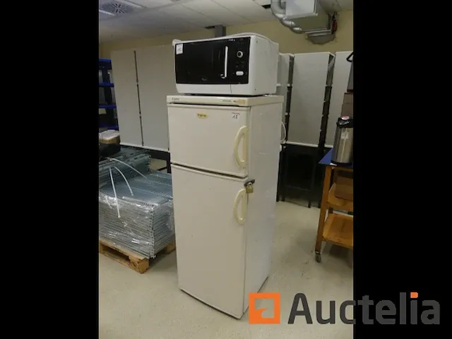 Koelkast frigistar mrf220a, microwave whirlpool vt261/wh - afbeelding 1 van  16