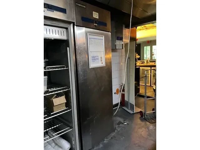 Koelkast metos model a700r tn - afbeelding 1 van  8
