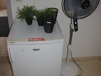 Koelkast tafel model whirlpool, ventilator rowenta (60,62) - afbeelding 1 van  4