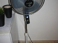 Koelkast tafel model whirlpool, ventilator rowenta (60,62) - afbeelding 3 van  4