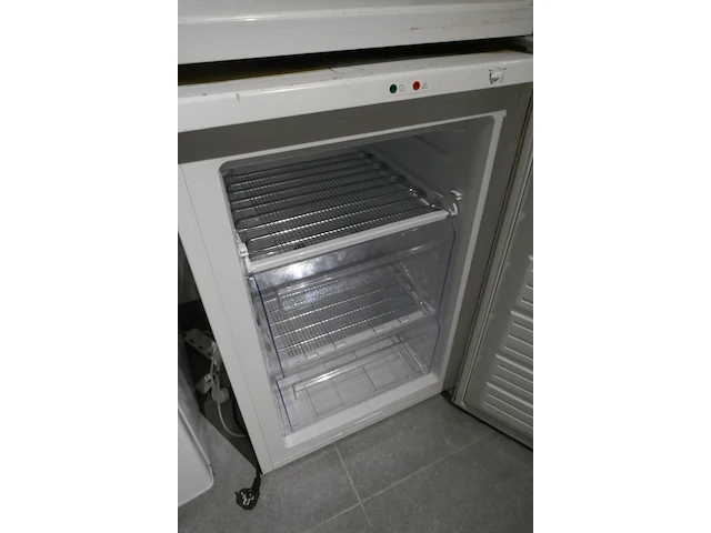 Koelkast tafelmodel + diepvriezer tafelmodel - afbeelding 4 van  5