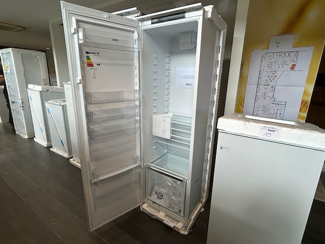 Koelkast zanussi - afbeelding 1 van  8