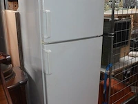 Koelkast/diepvries combi miele , 2 dozen divers keukengerief - afbeelding 2 van  6