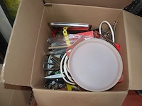 Koelkast/diepvries combi miele , 2 dozen divers keukengerief - afbeelding 5 van  6