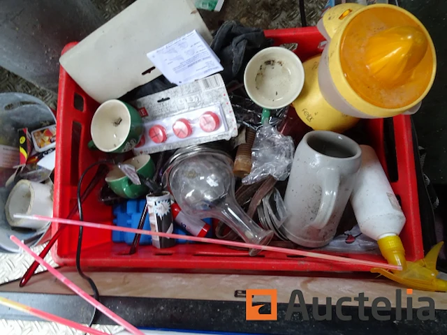 Koelkastplateau, schuimblokje, accessoires (serviesgoed, ..) - afbeelding 1 van  13