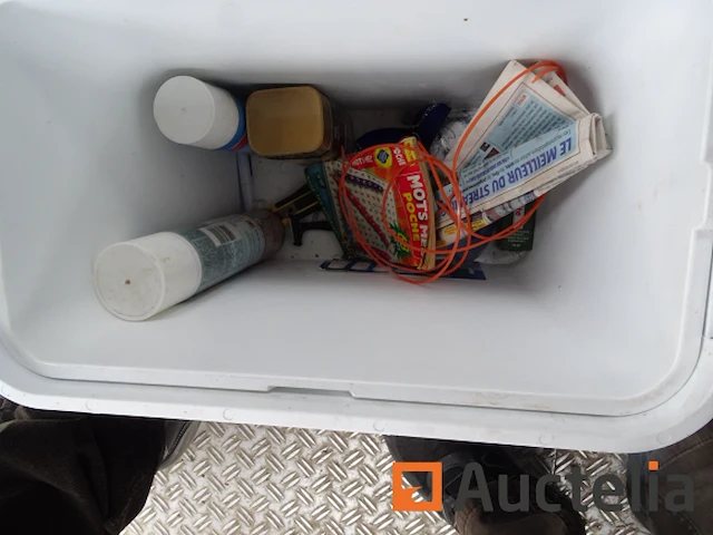 Koelkastplateau, schuimblokje, accessoires (serviesgoed, ..) - afbeelding 7 van  13