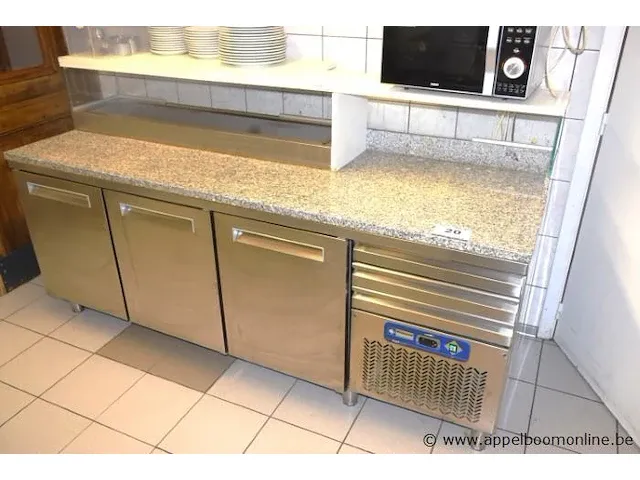 Koelwerktafel diamond, type mr-maxipizza, afm plm 211x70cm, vv marmeren bovenblad, 3 deuren - afbeelding 1 van  4