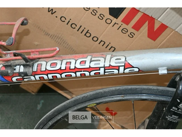 Koersfiets cannondale - afbeelding 3 van  5