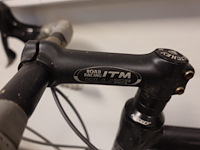 Koersfiets scato + toebehoren - afbeelding 10 van  15