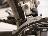 Koersfiets scato + toebehoren - afbeelding 13 van  15