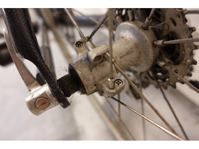 Koersfiets scato + toebehoren - afbeelding 14 van  15