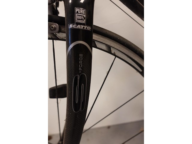 Koersfiets scato + toebehoren - afbeelding 15 van  15