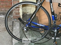 Koersfiets scatto - afbeelding 2 van  4