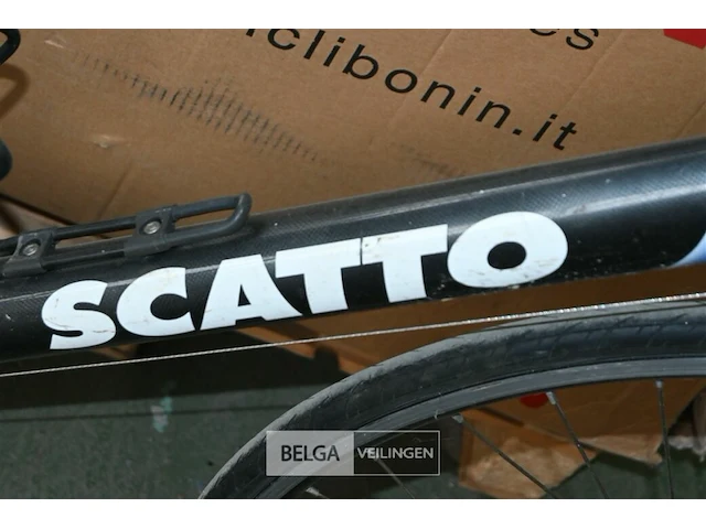 Koersfiets scatto - afbeelding 3 van  4