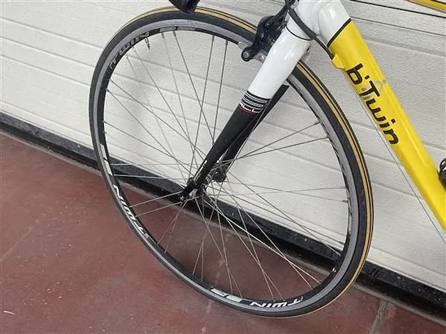 Koersfiets - afbeelding 5 van  6