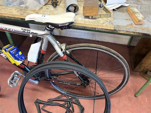 Koersfiets - afbeelding 2 van  8