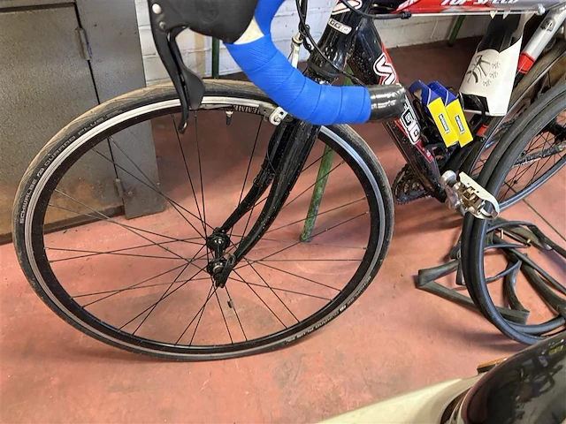 Koersfiets - afbeelding 4 van  8