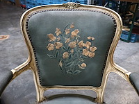 Koffer en stoel - afbeelding 3 van  6