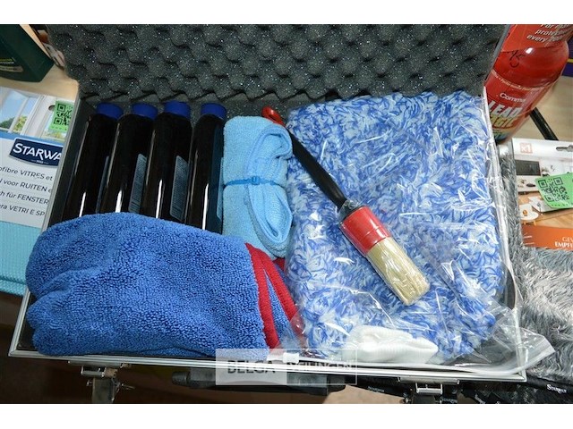 Koffer met carwash benodigdheden - afbeelding 2 van  3