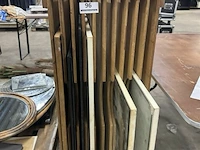 Koffer met diverse spiegels - afbeelding 2 van  4