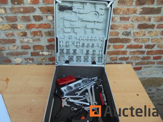 Koffer met doppen en gereedschap - afbeelding 3 van  4