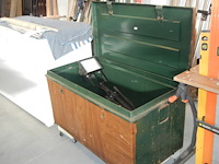 Koffer met hallogeenverlichting - afbeelding 2 van  2