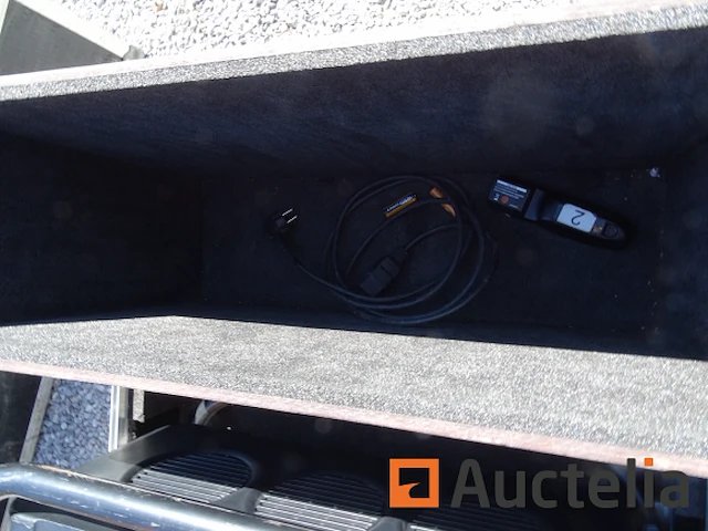 Kofferbak op wielen met full hd 10.000 overheadprojector - afbeelding 6 van  19
