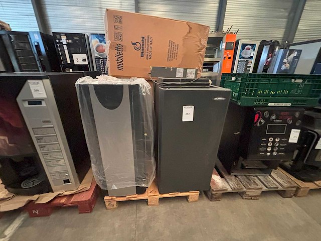 Koffie - automat - afbeelding 1 van  3