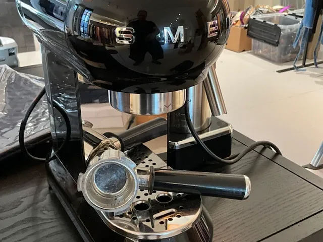 Koffie-/espressotoestel en smeg ecf01bleu - afbeelding 1 van  6