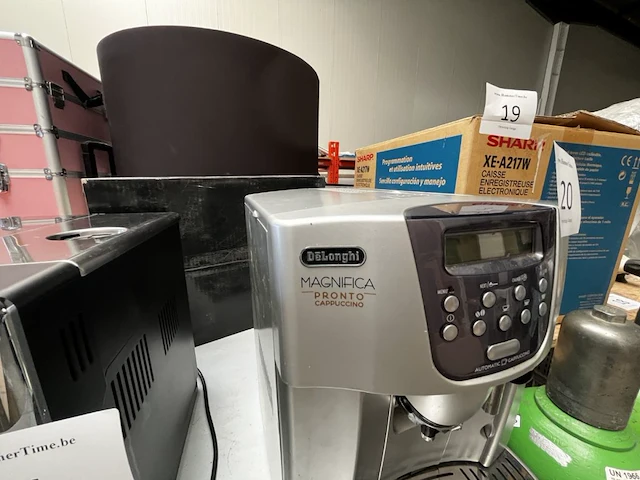 Koffieapparaat delonghi magnifica pronto cappuccino - afbeelding 2 van  4