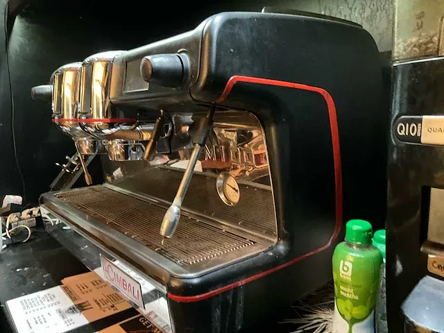 Koffiemachine la cimbali m100 - afbeelding 10 van  11