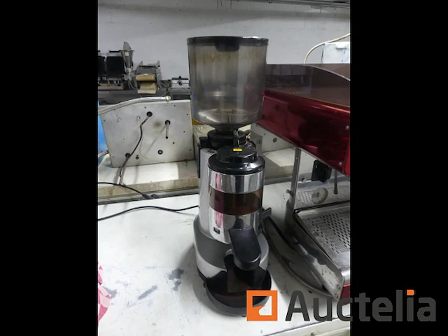 Koffiemachine met astoria molen model onbekend - afbeelding 3 van  12