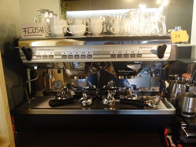 Koffiemachine simonelli - afbeelding 2 van  7