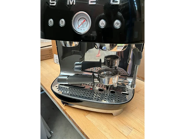 Koffiemachine smeg - afbeelding 6 van  8