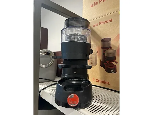 Koffiemolen la pavoni - afbeelding 1 van  2