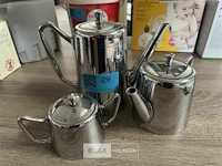 Koffiepot met suiker- en melkpotje - afbeelding 1 van  3