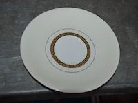 Koffie/thee set limoges bestaande uit 14 tassen met ondertas, melkkan, suikerpot, koffie/thee pot, 14 dessertbordjes - afbeelding 3 van  8