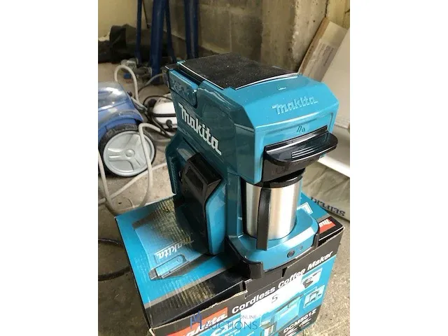 Koffietoestel makita - afbeelding 2 van  2
