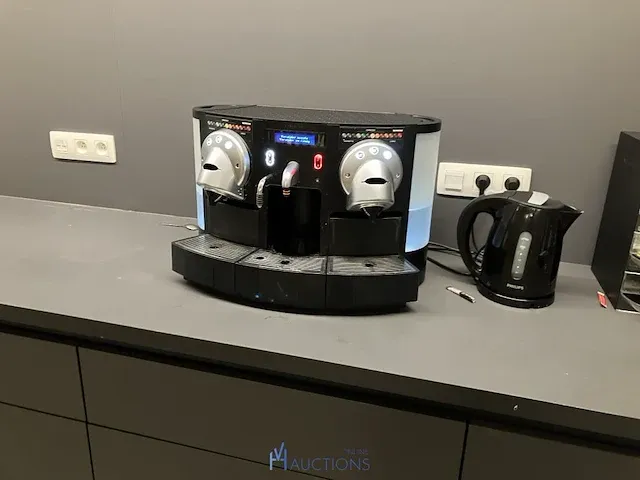 Koffiezetapparaat nespresso - afbeelding 1 van  9