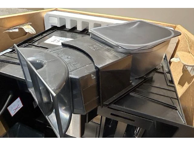 Koffiezetautomaat miele - afbeelding 6 van  9