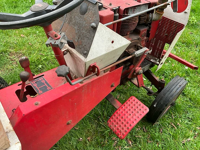 Köhler - magnum - ride on lawn mower - afbeelding 3 van  13