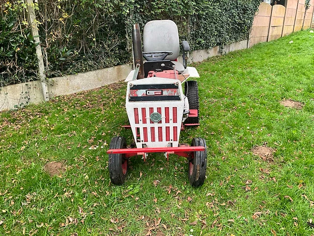 Köhler - magnum - ride on lawn mower - afbeelding 7 van  13