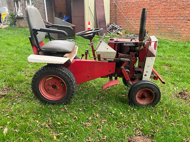 Köhler - magnum - ride on lawn mower - afbeelding 9 van  13