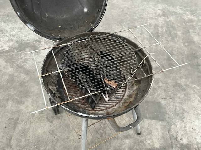 Kolenbarbecue nn met diameter plm. 60 cm. - afbeelding 4 van  7