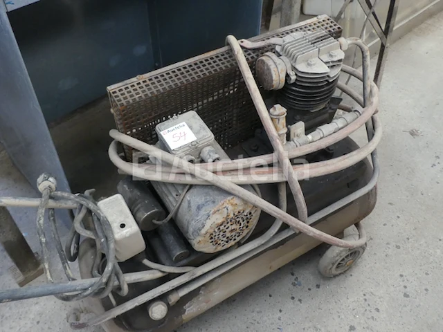 Kolomboormachine + 3 reconditioneringsmachines - afbeelding 7 van  15