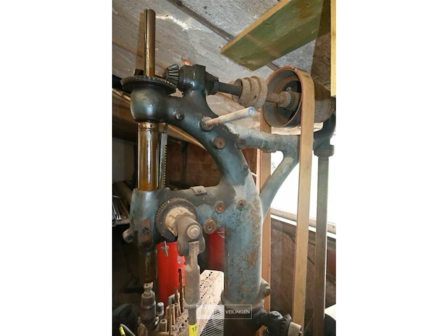 Kolomboormachine met riemaandrijving - afbeelding 7 van  8